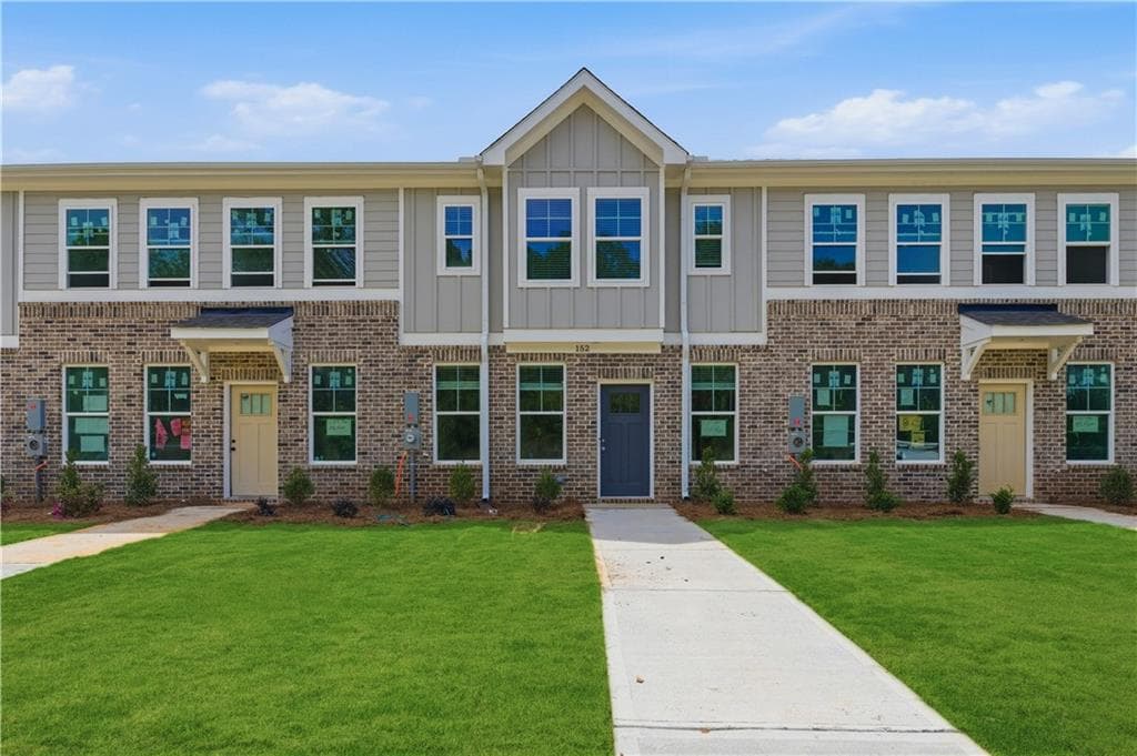 3 bedroom, 3 bathroom, 1,663 sq ft townhouse for sale at 148 Flier Drive, Mcdonough, GA 30253