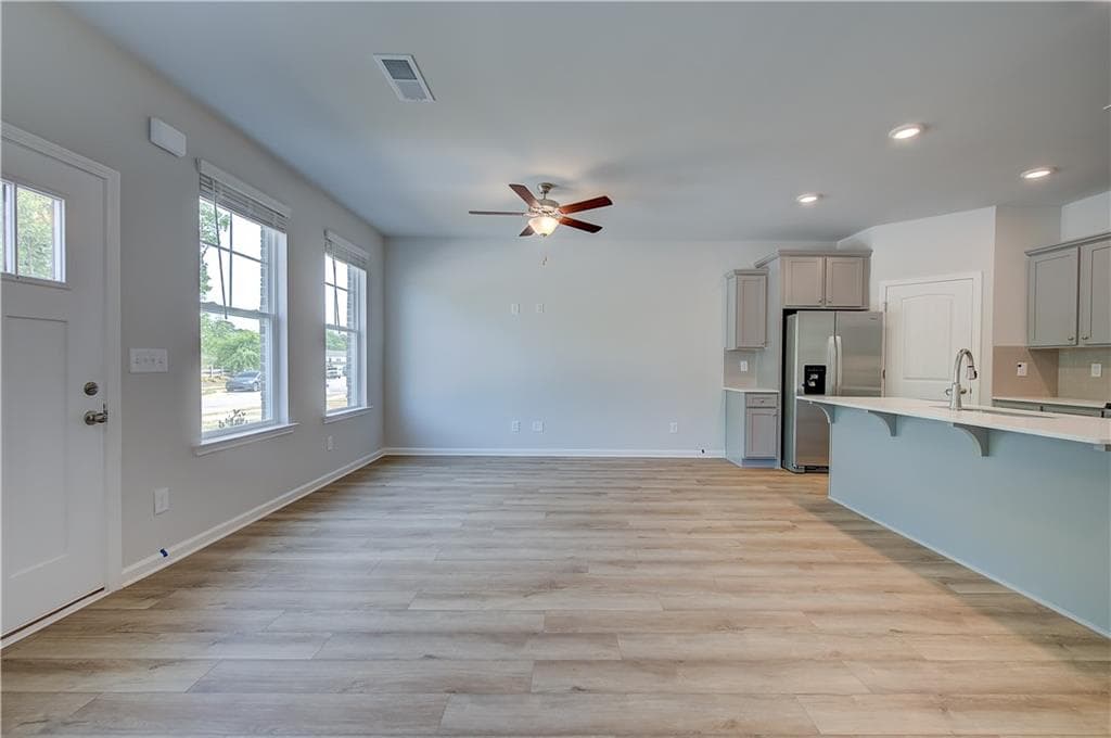 3 bedroom, 3 bathroom, 1,663 sq ft townhouse under contract at 148 Flier Drive, Mcdonough, GA 30253 — photo 6