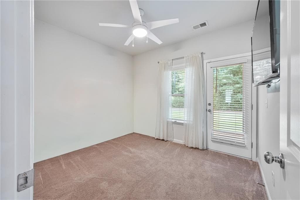 3 bedroom, 3 bathroom, 1,897 sq ft townhouse for sale at 211 Mahone Drive, Lilburn, GA 30047 — photo 8