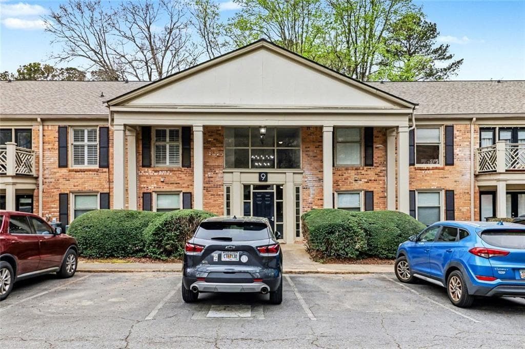 1 bedroom, 1 bathroom, 756 sq ft condominium for sale at 3650 Ashford Dunwoody Road 904, Atlanta, GA 30319