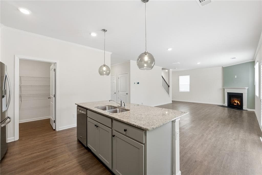 4 bedroom, 3 bathroom, 2,427 sq ft single family residence for rent at 6801 Scarlet Oak Way, Flowery Branch, GA 30542 for $2,600 a month — photo 7