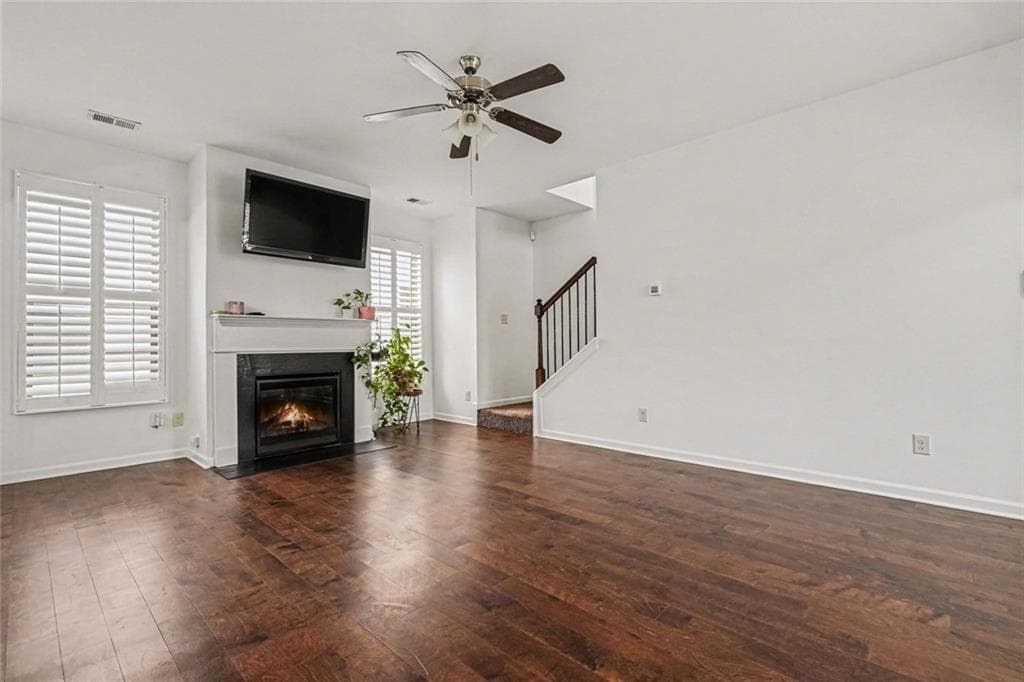 4 bedroom, 3 bathroom, 2,050 sq ft single family residence for sale at 4987 Rapahoe, Atlanta, GA 30349 — photo 7
