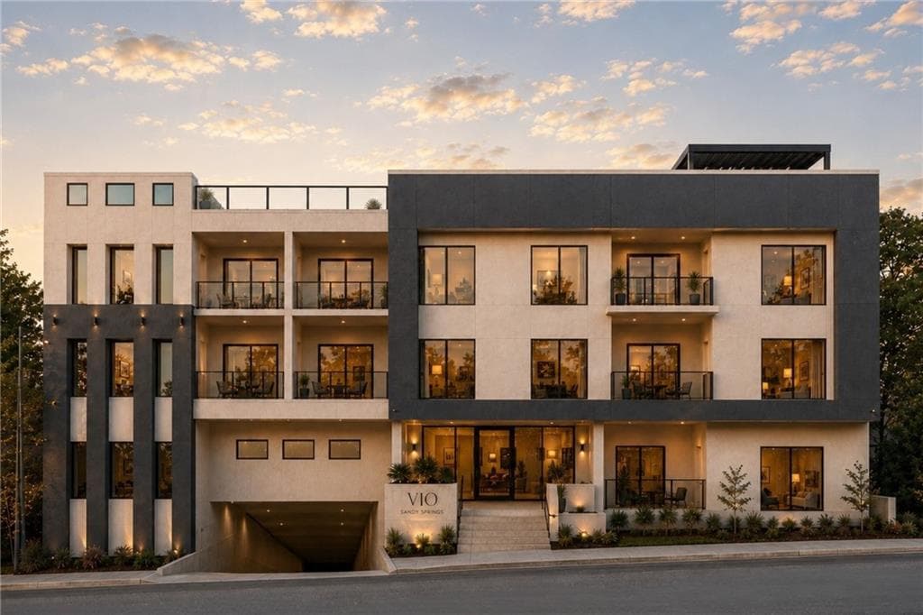 2 bedroom, 3 bathroom, 1,893 sq ft condominium for sale at 318 Sandy Springs Circle 230, Atlanta, GA 30328