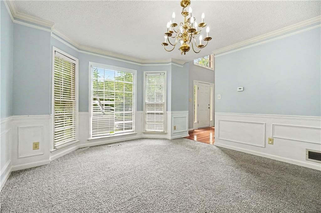 4 bedroom, 3 bathroom, 2,852 sq ft single family residence under contract at 4540 Apache Court, Kennesaw, GA 30152 — photo 4