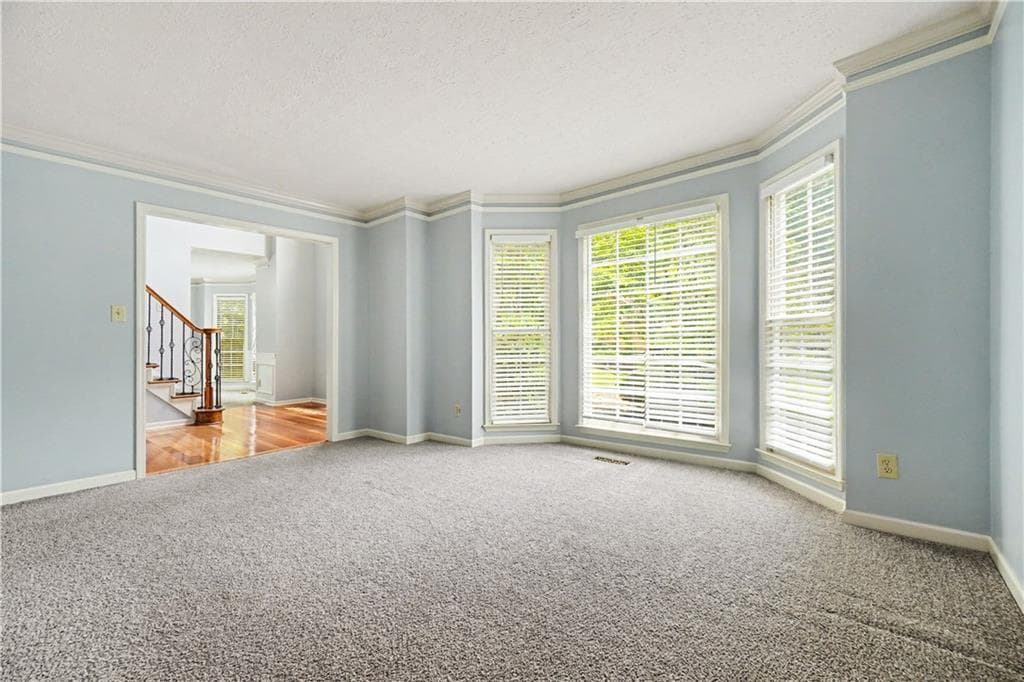 4 bedroom, 3 bathroom, 2,852 sq ft single family residence under contract at 4540 Apache Court, Kennesaw, GA 30152 — photo 6