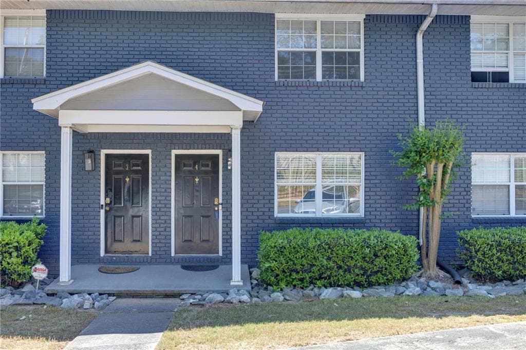 2 bedroom, 2 bathroom, 1,054 sq ft condominium for sale at 3135 Buford Highway 4, Atlanta, GA 30329