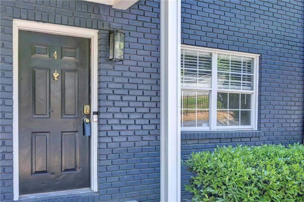 2 bedroom, 2 bathroom, 1,054 sq ft condominium for sale at 3135 Buford Highway 4, Atlanta, GA 30329 — photo 4