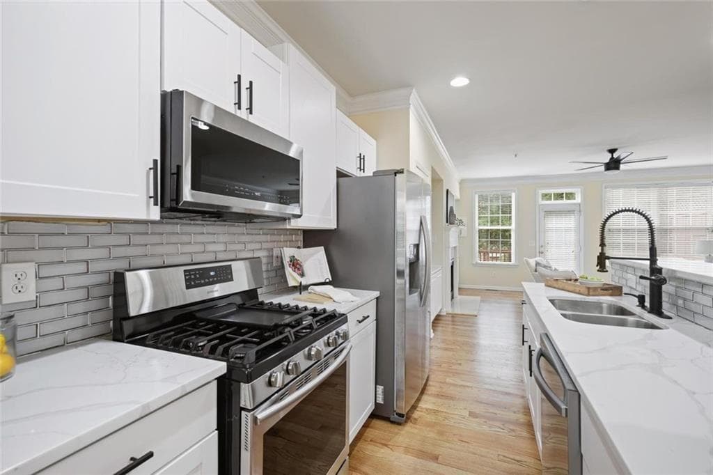 other under contract at 403 Iona Abbey Court, Smyrna, GA 30082 — photo 5