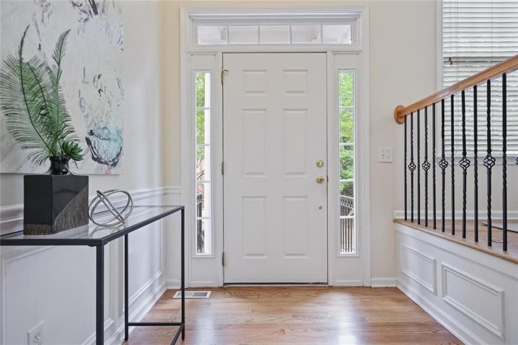 other under contract at 403 Iona Abbey Court, Smyrna, GA 30082 — photo 7