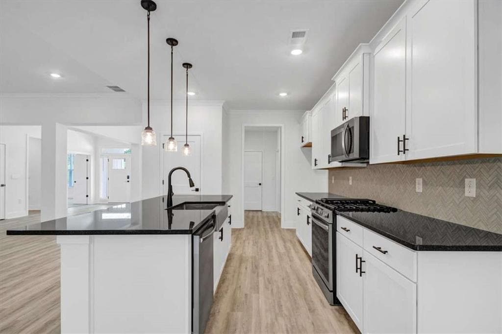 4 bedroom, 3 bathroom, 2,620 sq ft single family residence for sale at 3320 Trevi Trail, Douglasville, GA 30135 — photo 3