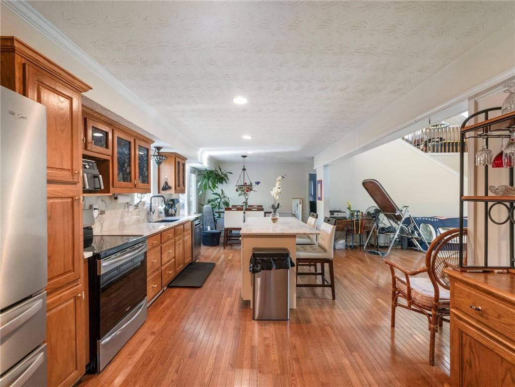 3 bedroom, 3 bathroom, 1,476 sq ft single family residence for sale at 7389 Williams Road, Flowery Branch, GA 30542 — photo 2