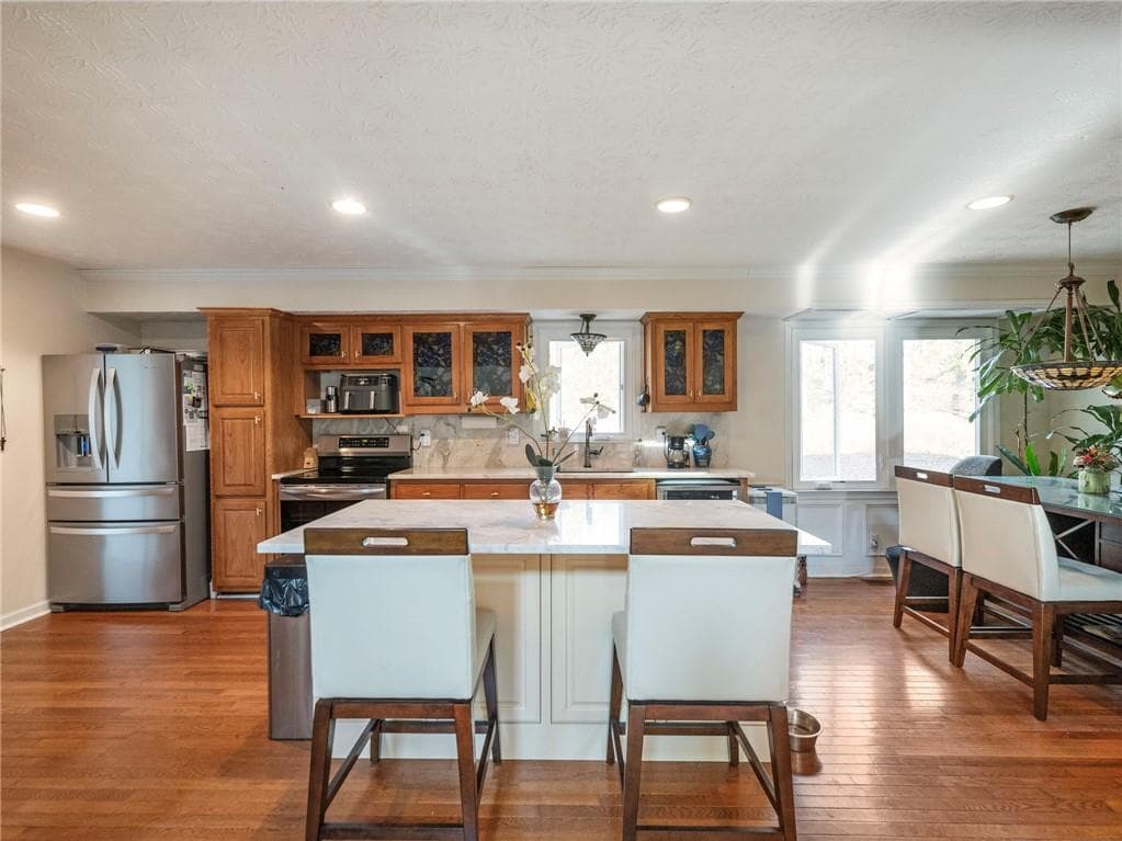 3 bedroom, 3 bathroom, 1,476 sq ft single family residence for sale at 7389 Williams Road, Flowery Branch, GA 30542 — photo 3