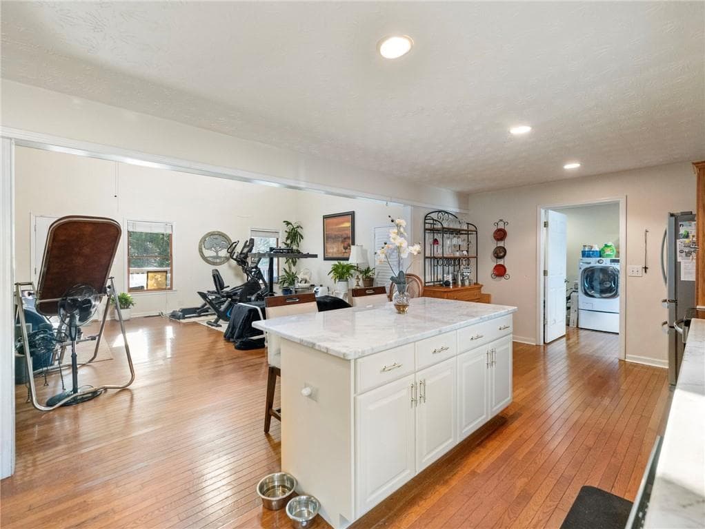 3 bedroom, 3 bathroom, 1,476 sq ft single family residence for sale at 7389 Williams Road, Flowery Branch, GA 30542 — photo 6