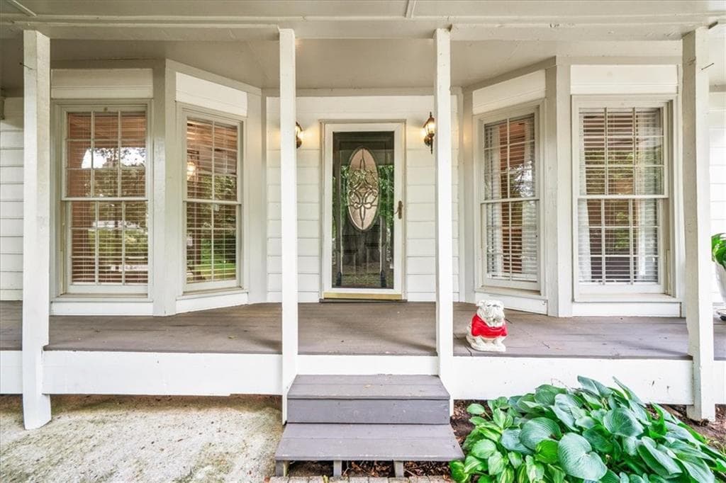 3 bedroom, 2 bathroom, 1,413 sq ft single family residence for sale at 1661 Hudson Road, Decatur, GA 30033 — photo 5