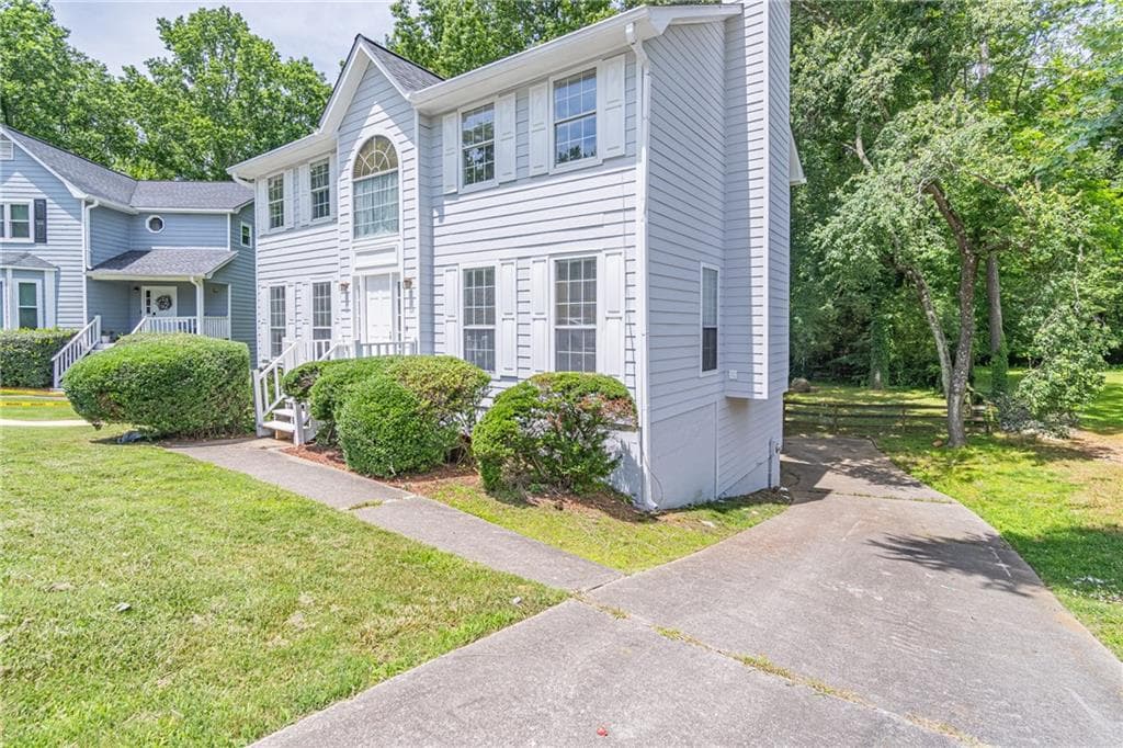3 bedroom, 3 bathroom, 2,432 sq ft single family residence for rent at 2402 Betsy Court, Marietta, GA 30008 for $1,950 a month — photo 3