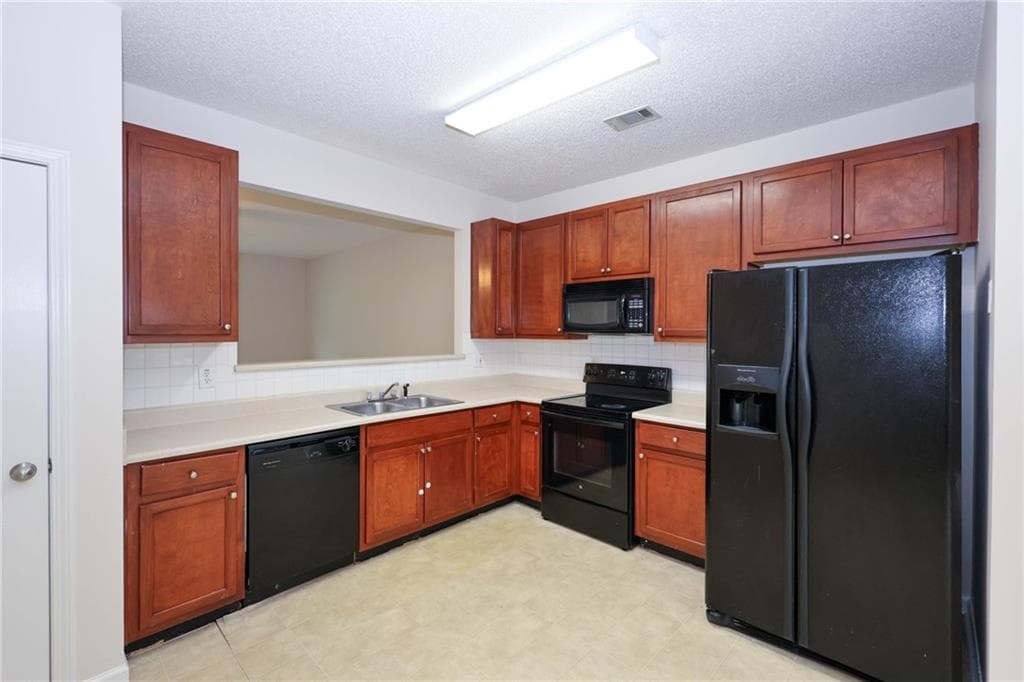 3 bedroom, 3 bathroom, 1,530 sq ft townhouse for rent at 7705 Commerce Court, Riverdale, GA 30296 for $1,640 a month — photo 10