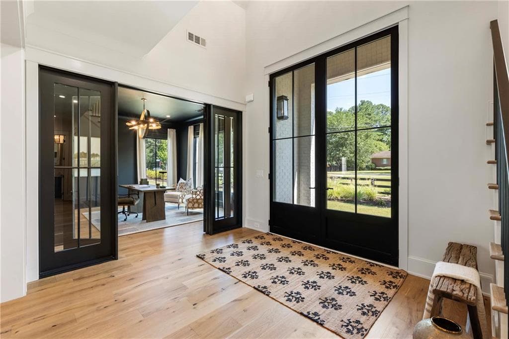 5 bedroom, 7 bathroom, 6,169 sq ft single family residence for sale at 185 Heatherton Lane, Milton, GA 30009 — photo 9