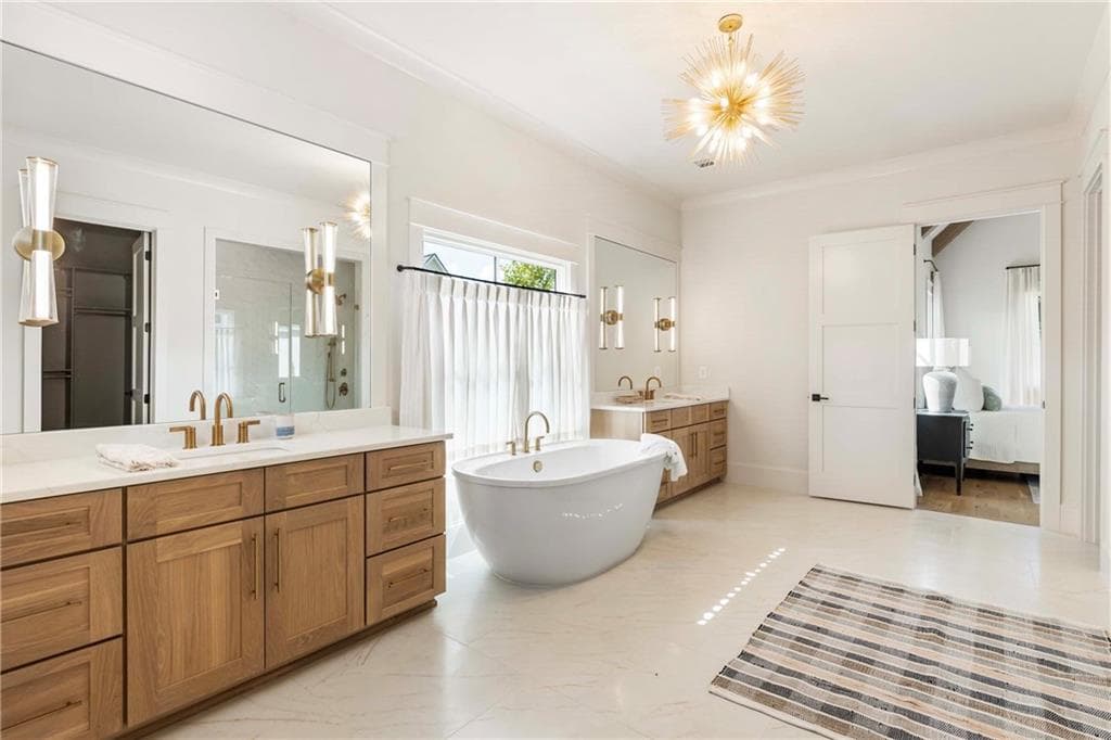 5 bedroom, 7 bathroom, 6,169 sq ft single family residence for sale at 185 Heatherton Lane, Milton, GA 30009 — photo 7