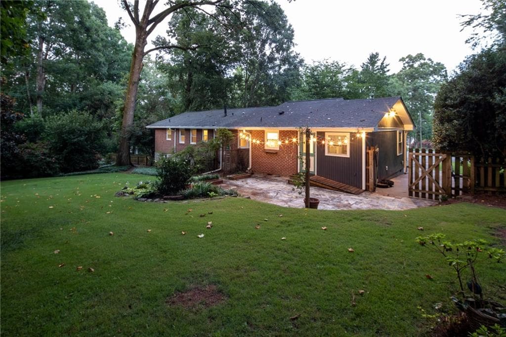 3 bedroom, 3 bathroom, 1,785 sq ft single family residence for sale at 1170 N Druid Woods Court, Decatur, GA 30033 — photo 6