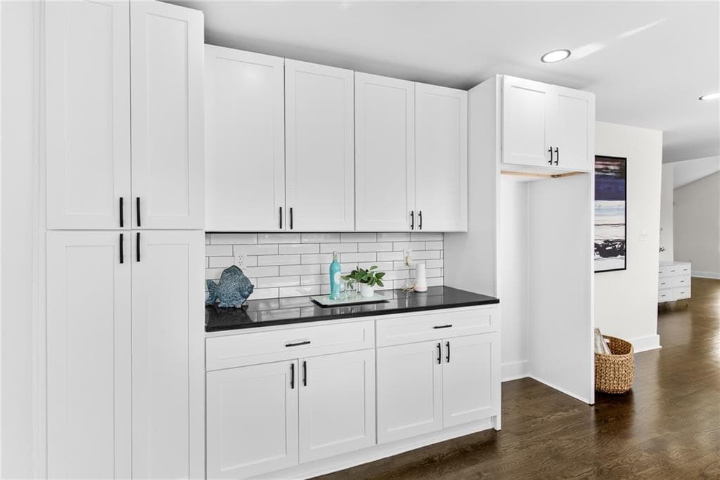 3 bedroom, 2 bathroom, 1,950 sq ft single family residence under contract at 968 Bruce Circle, Atlanta, GA 30316 — photo 9