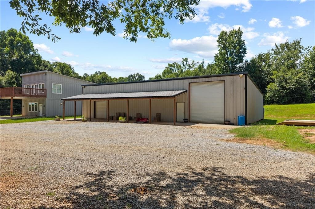 3 bedroom, 3 bathroom, 5,190 sq ft single family residence for sale at 221 Columbus Drive, Homer, GA 30547