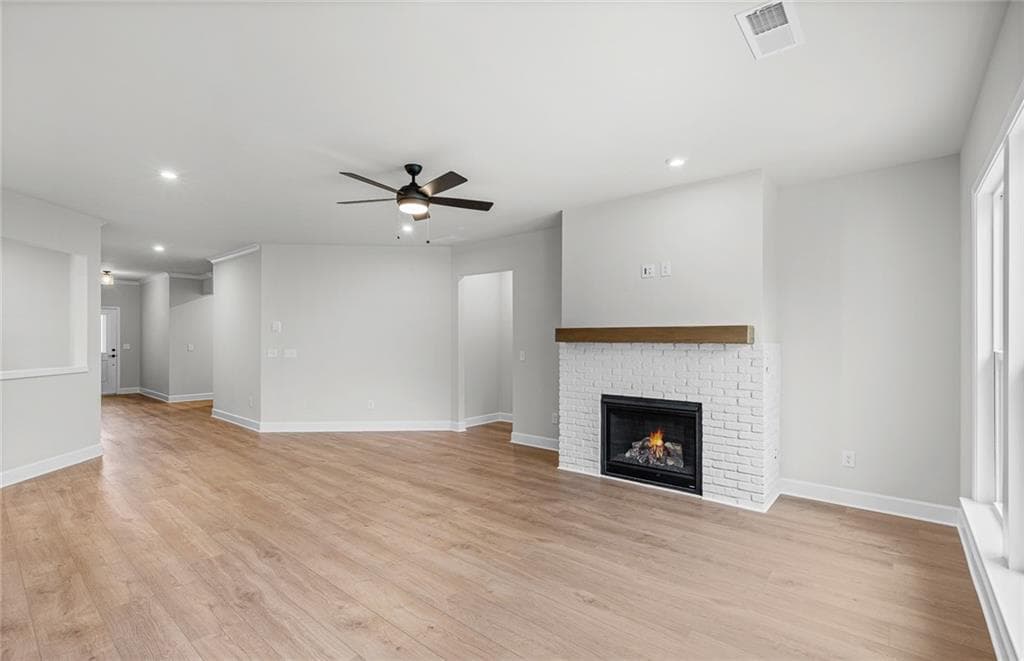 4 bedroom, 4 bathroom, 2,609 sq ft single family residence under contract at 7230 Thistle Down Way, Flowery Branch, GA 30542 — photo 4