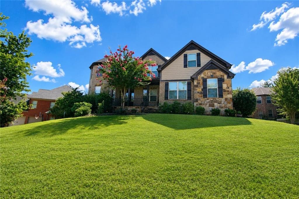5 bedroom, 4 bathroom, 5,870 sq ft single family residence under contract at 1321 Azalea Brook Drive, Lawrenceville, GA 30043 — photo 2