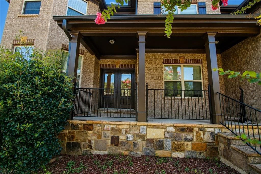 5 bedroom, 4 bathroom, 5,870 sq ft single family residence under contract at 1321 Azalea Brook Drive, Lawrenceville, GA 30043 — photo 5