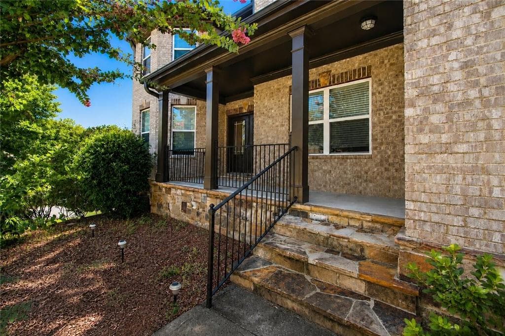 5 bedroom, 4 bathroom, 5,870 sq ft single family residence under contract at 1321 Azalea Brook Drive, Lawrenceville, GA 30043 — photo 6