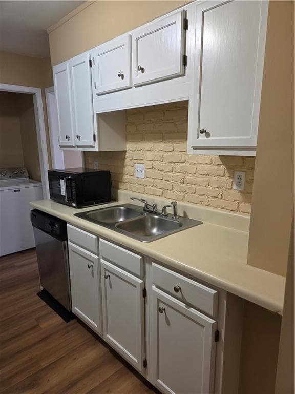 3 bedroom, 3 bathroom, 1,426 sq ft townhouse for rent at 5595 Wells Circle, Stone Mountain, GA 30087 for $1,800 a month — photo 9