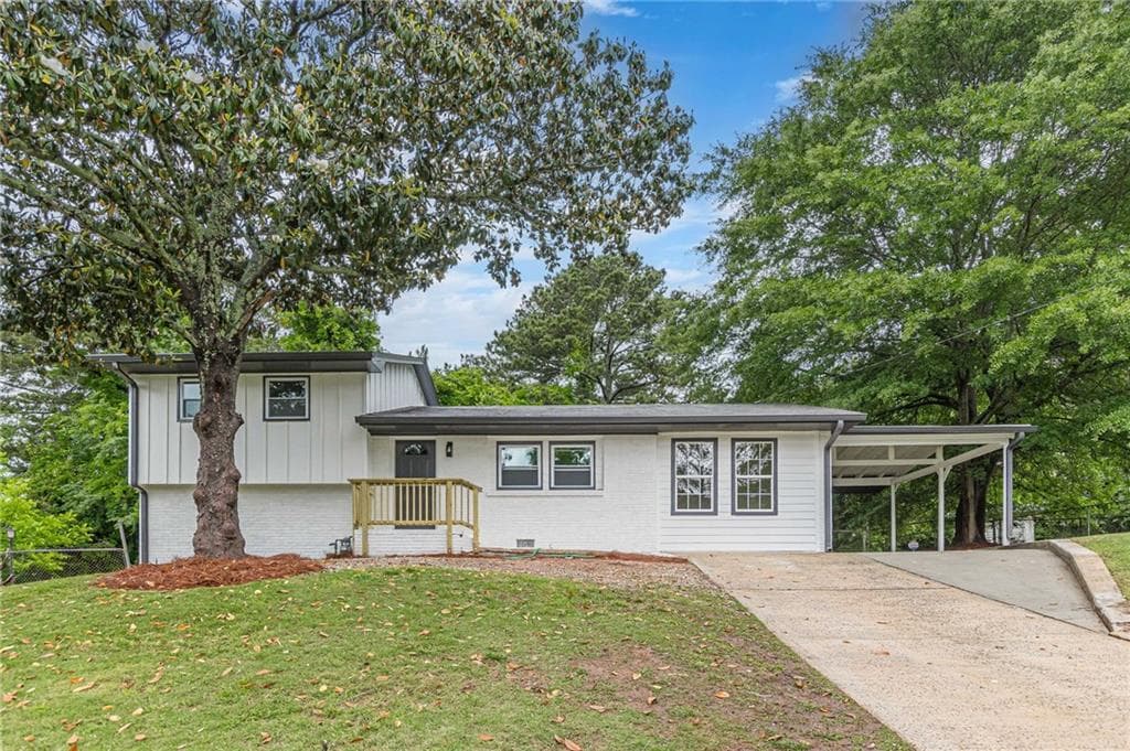 4 bedroom, 2 bathroom, 1,491 sq ft single family residence for sale at 8285 Hemlock Drive, Jonesboro, GA 30238