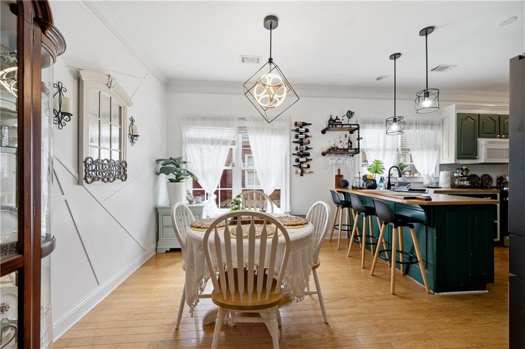 3 bedroom, 2 bathroom, 2,233 sq ft single family residence for sale at 2220 Stockton Walk Lane, Snellville, GA 30078 — photo 8