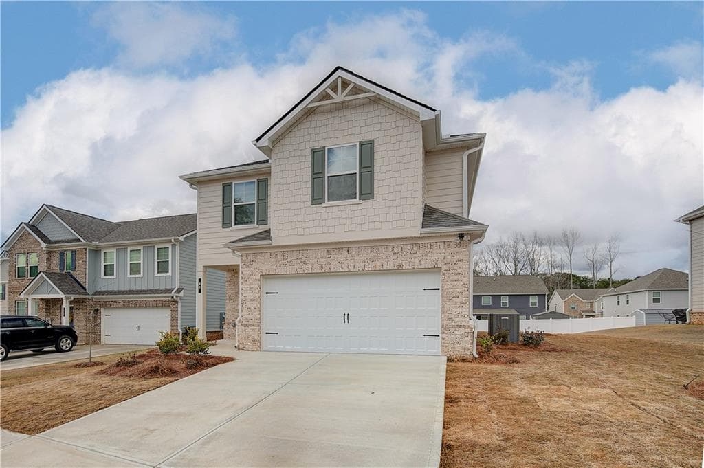 4 bedroom, 3 bathroom, 2,089 sq ft single family residence under contract at 11951 Brightside Parkway, Hampton, GA 30228 — photo 4