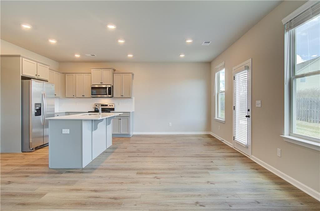 4 bedroom, 3 bathroom, 2,089 sq ft single family residence under contract at 11951 Brightside Parkway, Hampton, GA 30228 — photo 9