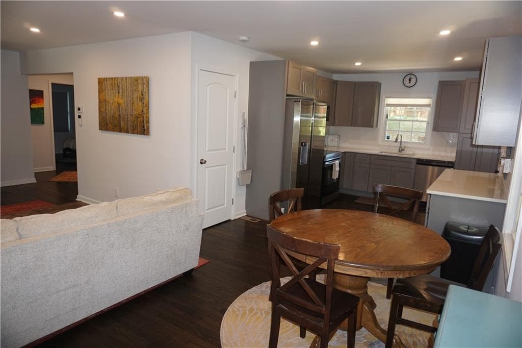 3 bedroom, 2 bathroom, 1,107 sq ft single family residence for rent at 2163 Lilac Lane, Decatur, GA 30032 for $2,150 a month — photo 3