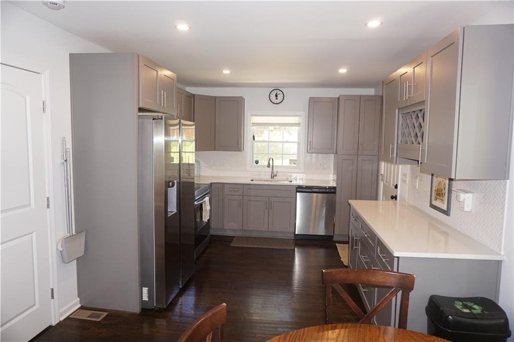 3 bedroom, 2 bathroom, 1,107 sq ft single family residence for rent at 2163 Lilac Lane, Decatur, GA 30032 for $2,150 a month — photo 7