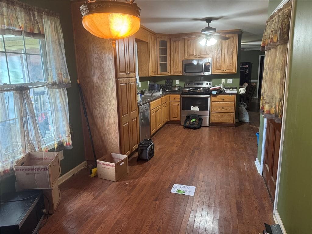 3 bedroom, 2 bathroom, 3,022 sq ft single family residence under contract at 105 Ponderosa Drive, Dallas, GA 30157 — photo 2