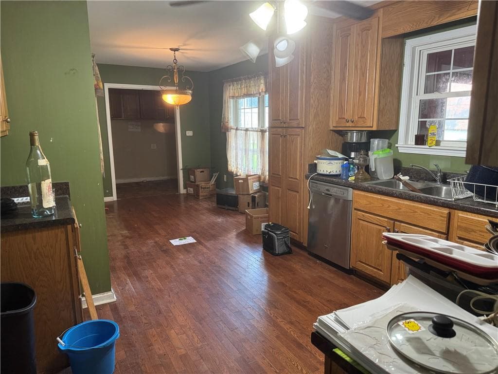 3 bedroom, 2 bathroom, 3,022 sq ft single family residence under contract at 105 Ponderosa Drive, Dallas, GA 30157 — photo 4