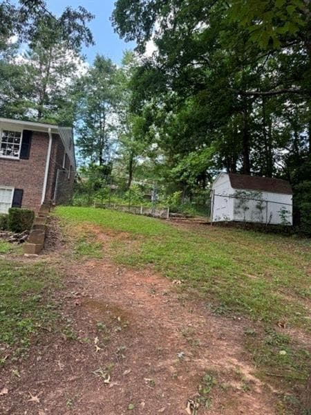 5 bedroom, 2 bathroom, 2,240 sq ft single family residence for rent at 3970 Terrace Drive, Acworth, GA 30101 for $2,100 a month — photo 2