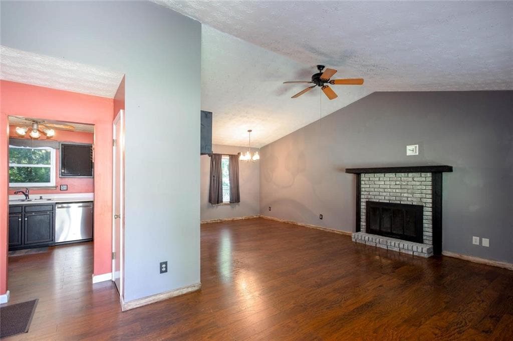 3 bedroom, 2 bathroom, 1,204 sq ft single family residence for sale at 3155 Pritchards Way, Douglasville, GA 30135 — photo 4