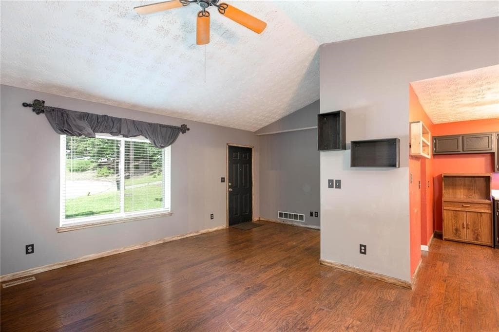3 bedroom, 2 bathroom, 1,204 sq ft single family residence for sale at 3155 Pritchards Way, Douglasville, GA 30135 — photo 7