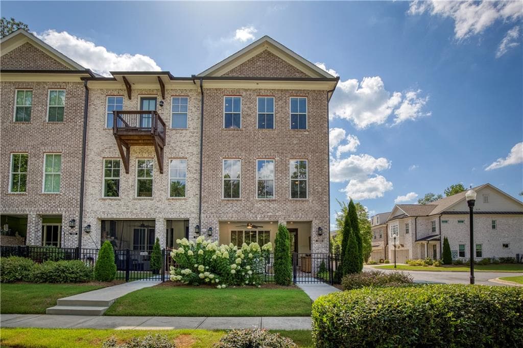 544 Clover Lane