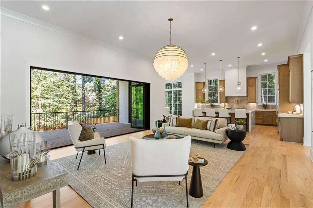 6 bedroom, 7 bathroom, 8,000 sq ft single family residence under contract at 340 Mirador Court, Marietta, GA 30068 — photo 5