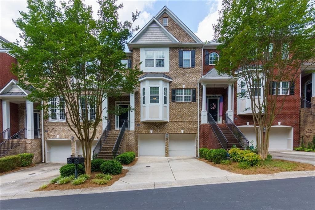 5 bedroom, 5 bathroom, 4,164 sq ft townhouse for sale at 1622 Rivergreen Bend 26, Atlanta, GA 30339