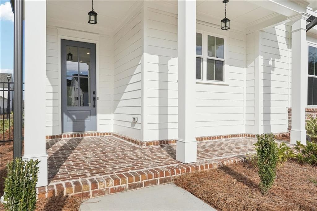 3 bedroom, 4 bathroom, 2,629 sq ft single family residence under contract at 527 Godfrey Drive, Cumming, GA 30040 — photo 8