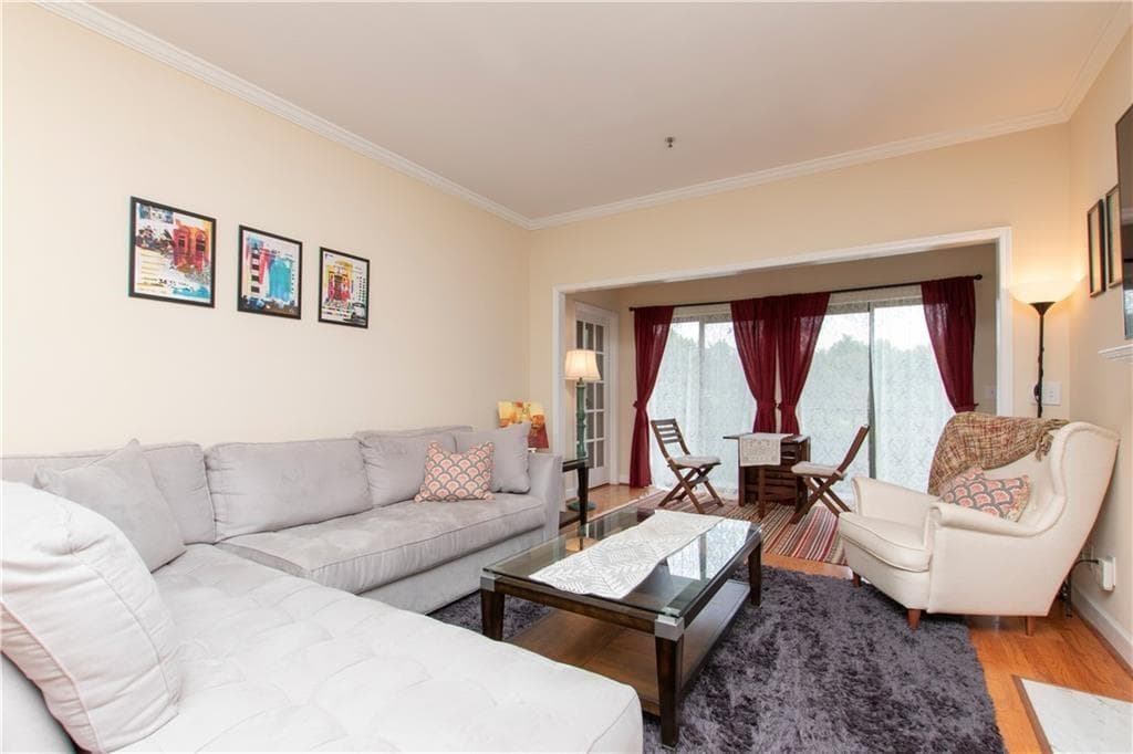 2 bedroom, 2 bathroom condominium for rent at 2921 Lenox Road 309, Atlanta, GA 30324 for $1,950 a month — photo 9