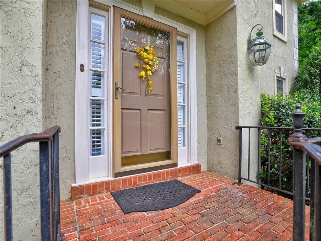 4 bedroom, 3 bathroom, 2,890 sq ft single family residence for rent at 2101 Mark Hall Court, Marietta, GA 30062 for $2,900 a month — photo 3