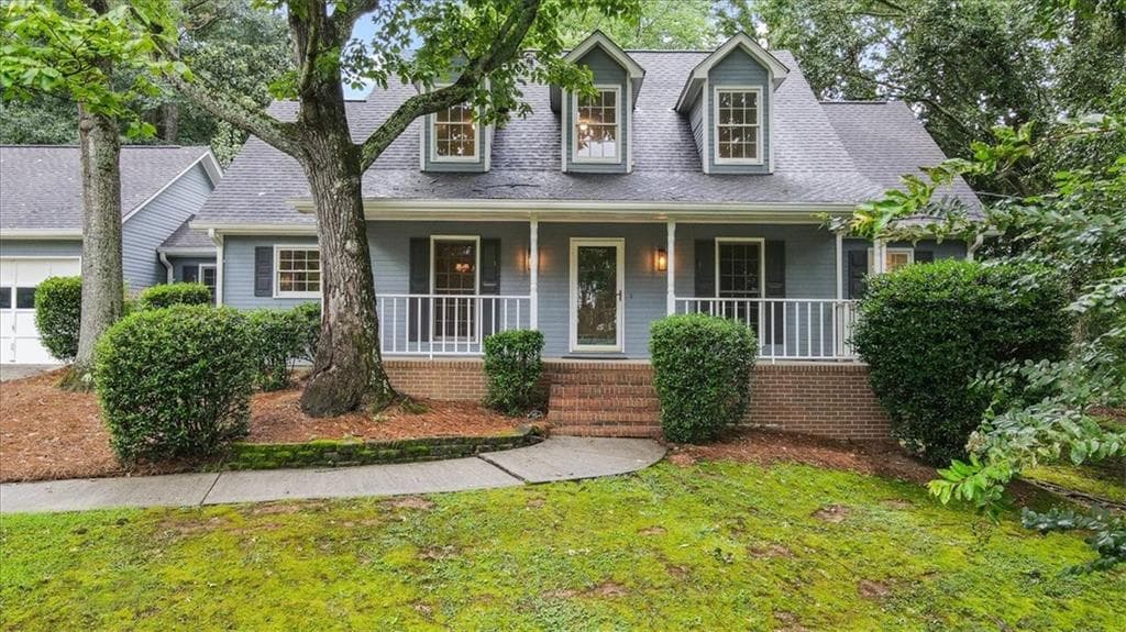 3 bedroom, 3 bathroom, 2,646 sq ft single family residence sold at 1646 Maple Ridge Drive, Suwanee, GA 30024