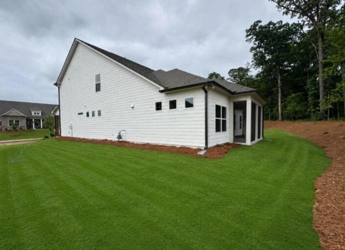 5 bedroom, 4 bathroom, 2,952 sq ft single family residence for sale at 102 Rose Lake Court, Hoschton, GA 30548 — photo 7