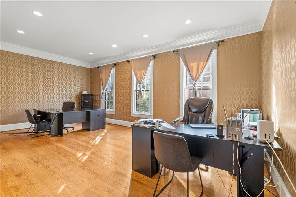 4 bedroom, 6 bathroom, 4,695 sq ft single family residence for sale at 2601 Canterbury Trail, Atlanta, GA 30324 — photo 3